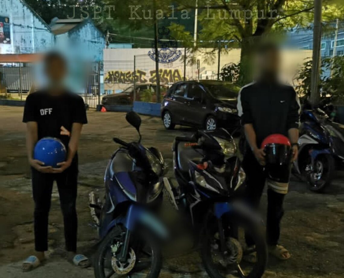 Dua Penunggang Motosikal Ditahan Buat Aksi Berbahaya Kosmo Digital