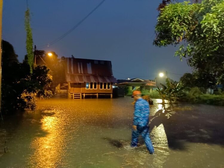 Lebih Buah Rumah Dilanda Banjir Kilat Kosmo Digital