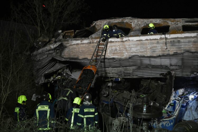 32 Maut Puluhan Cedera Dua Kereta Api Bertembung Di Greece Kosmo Digital