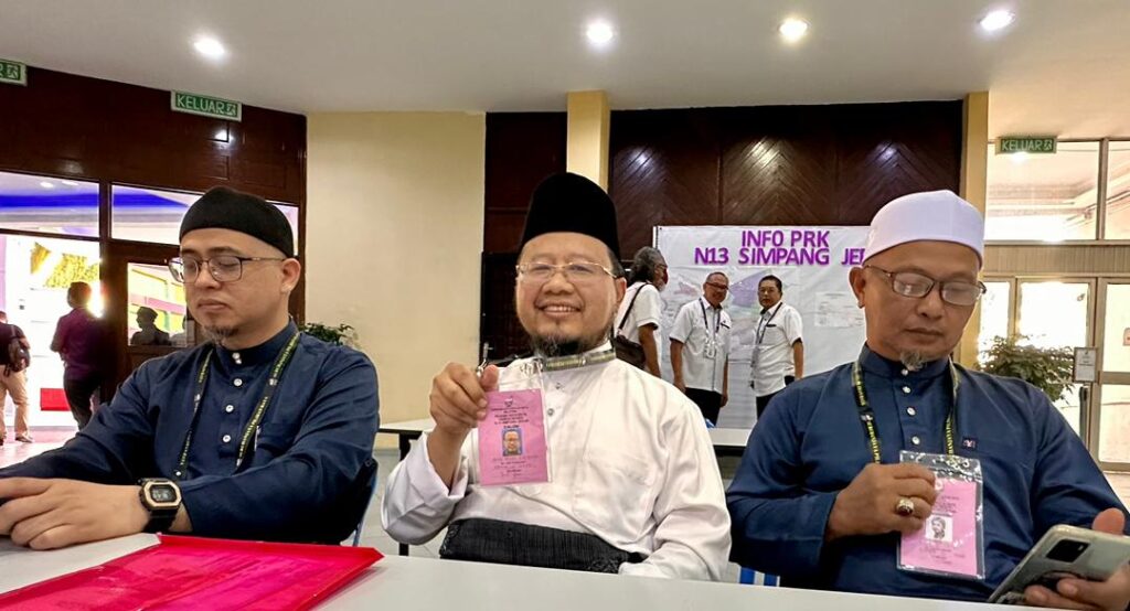 PRK Calon PN DUN Simpang Jeram Tiba Dengan Laungan Islamiah Kosmo