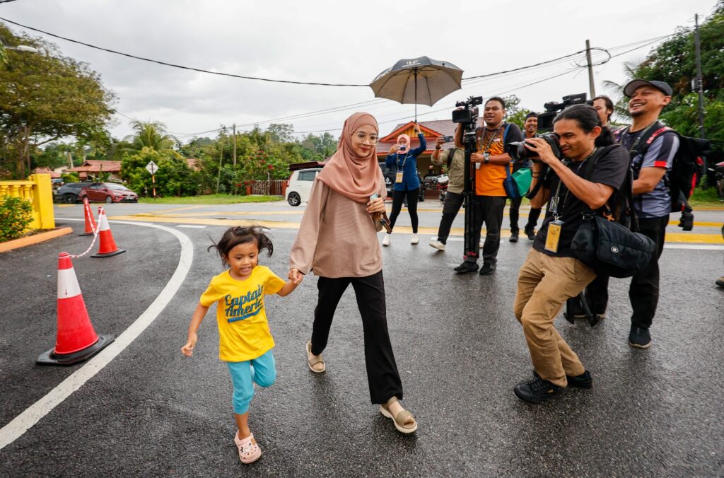 Prk Kuala Kubu Baharu Pengundi Terakhir Berlari Tunai Tanggungjawab