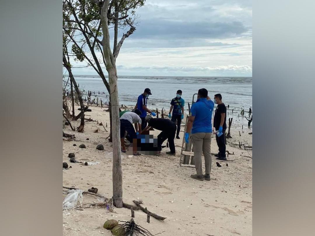 Mayat lelaki berseluar dalam tepi pantai