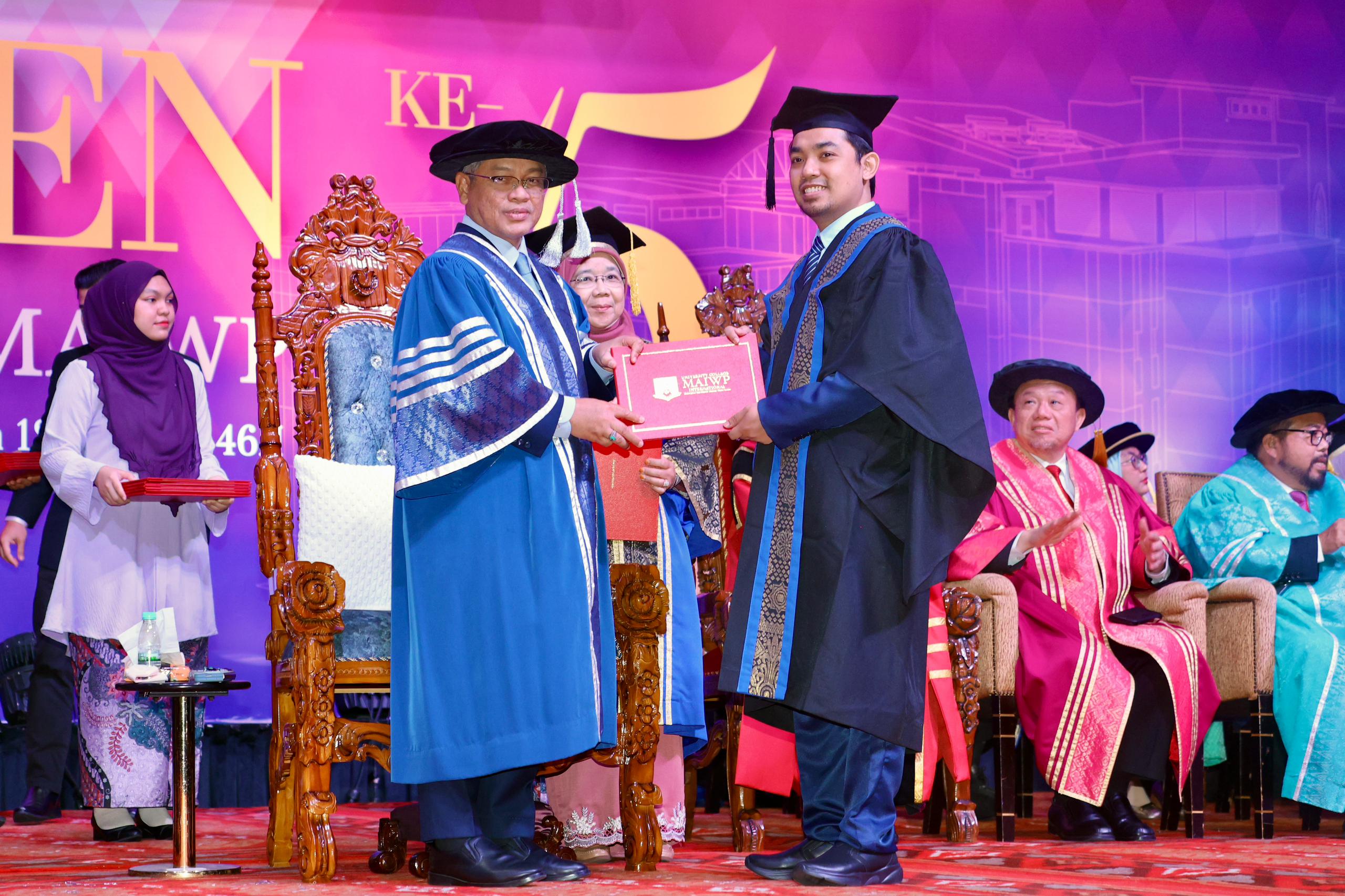 Graduan UCMI diingat untuk berkerja secara amanah