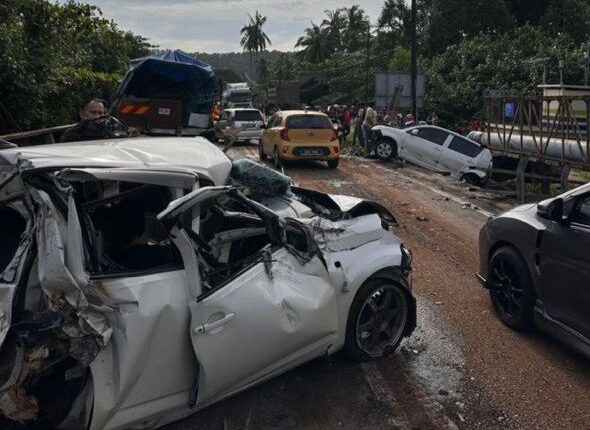 Seorang cedera kemalangan tujuh kenderaan