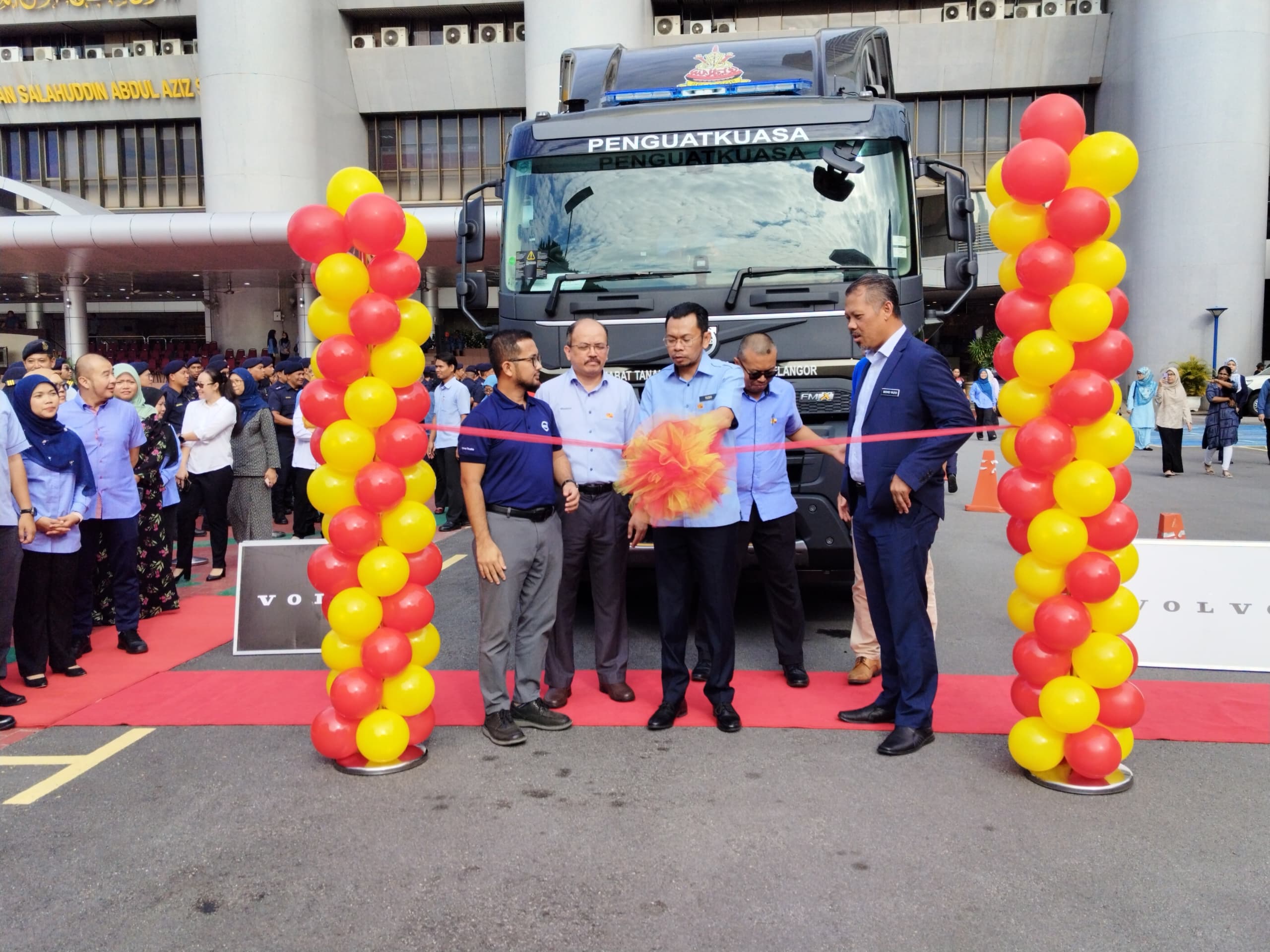 Tukar milik tanah semasa peralihan proses sistem e-Tanah