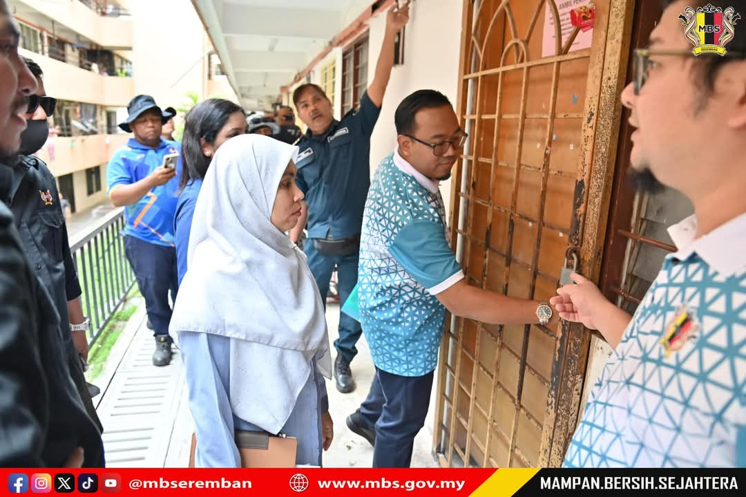 Enam pintu rumah PPRT Lobak ditanggal, tunggakkan RM17,000 hingga RM34,000