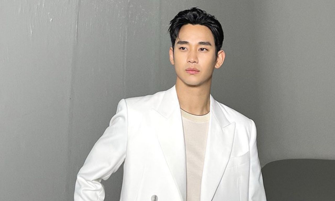 ‘Sangat kecewa, tolong padam gambar Soo-hyun di semua iklan’