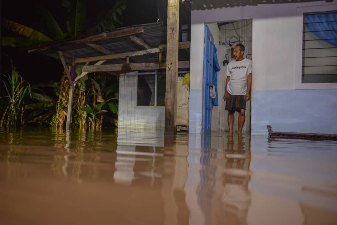 10 rumah  di  Kampung Binjai dilanda banjir kilat  Kosmo 