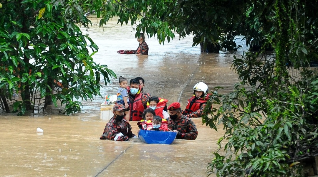 Banjir Johor 1,000 mangsa dipindahkan  Kosmo Digital