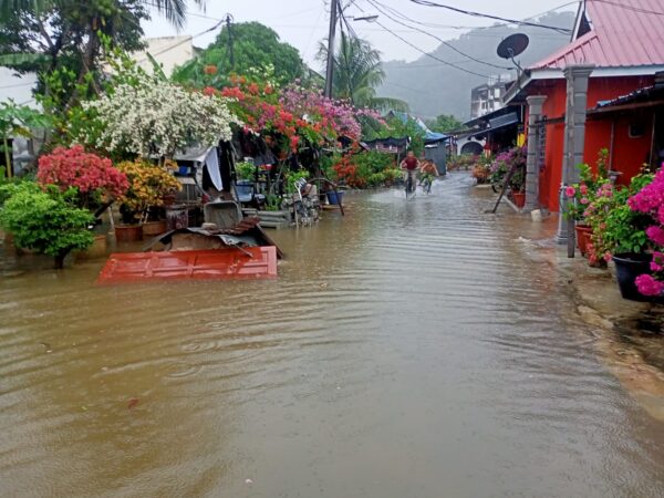 10 rumah  di  Kampung Sulup dilanda banjir kilat  Kosmo Digital