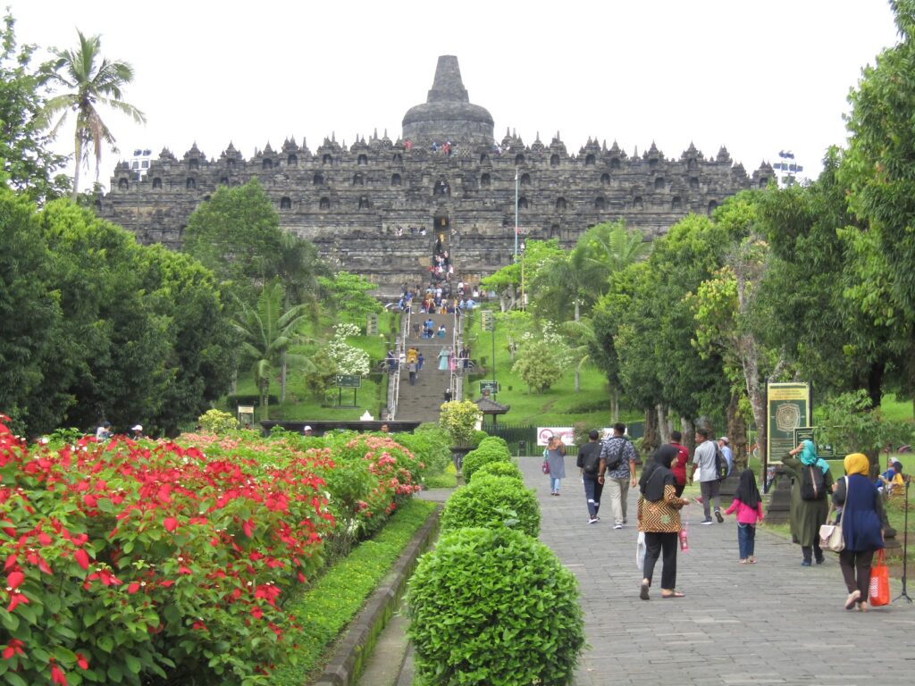 Harga Tiket Candi Borobudur Dicadang Dinaikkan 750,000 Rupiah - Kosmo ...