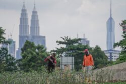 Cuaca cerah seluruh negara pagi ini