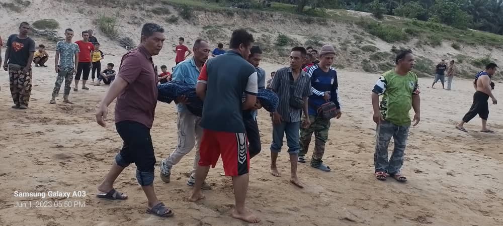 Dua remaja lelaki lemas mandi di Sungai Putat