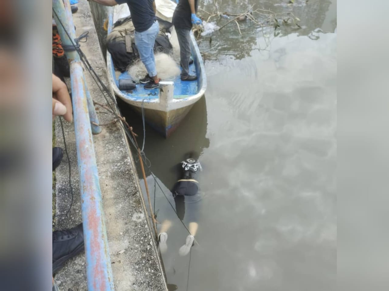 Mayat wanita terapung d sungai Medan Pantai Jerejak