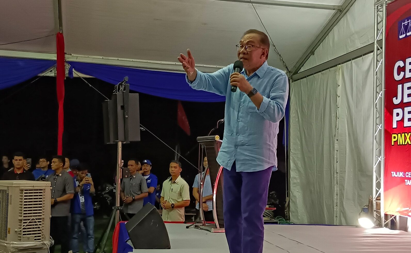 Anwar ulangi pendirian, mahu noktahkan kemiskinan tegar tahun ini