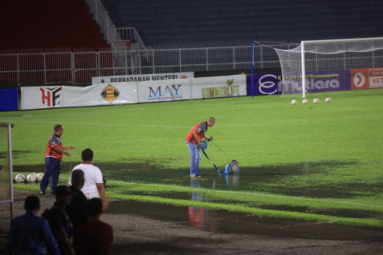 Liga Super: Hujan lebat, aksi Kelantan United, Kuching City FC tertangguh sejam 30 minit