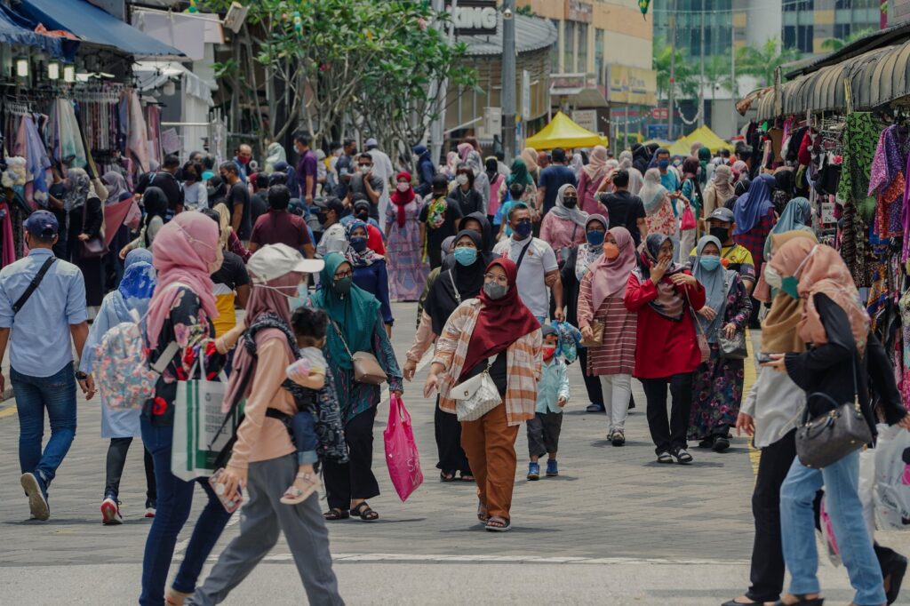 Melayu malas wanita kemboja makcik