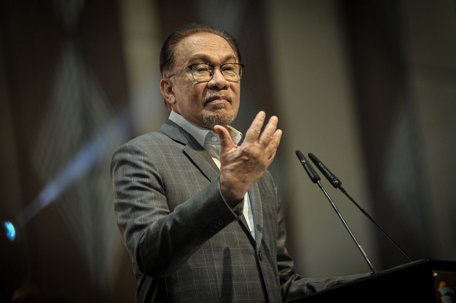 Pembangkang jangan sombong – Anwar