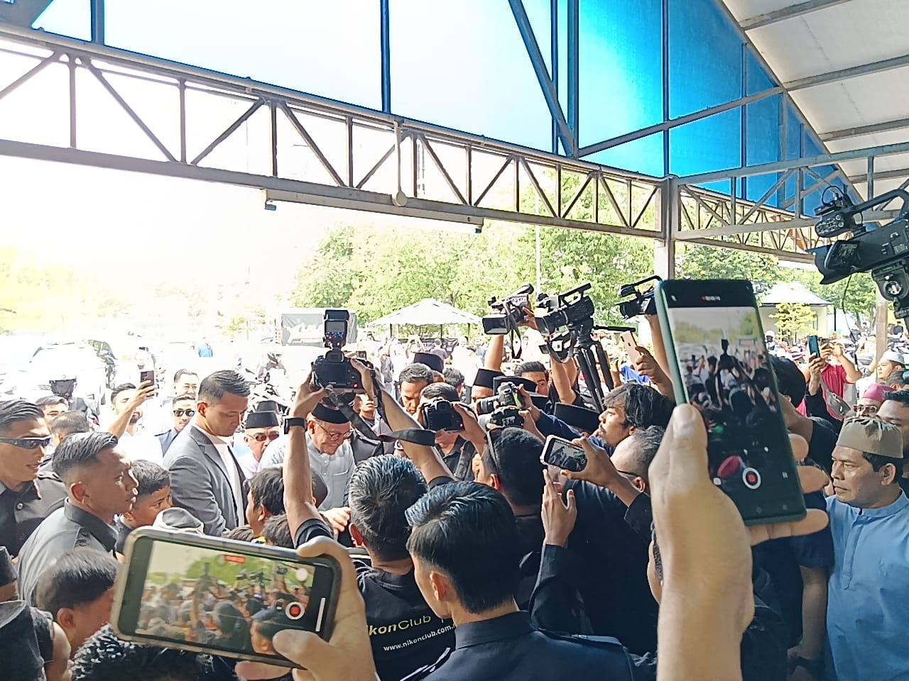 PM solat Jumaat di Masjid Taman Putra Perdana