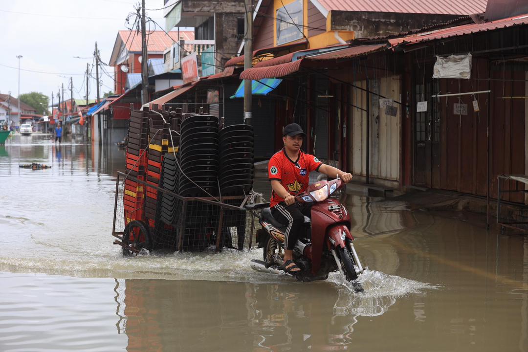 Banjir: Gelombang kedua, mangsa di Kelantan melonjak 3,938 orang