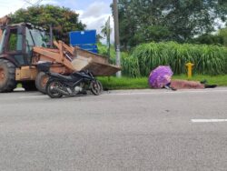 Pesara polis maut selepas langgar jengkaut