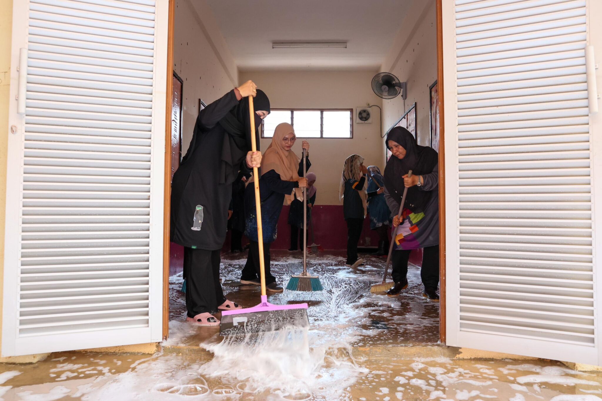 Murid Terengganu Terjejas Banjir Dibenar Berpakaian Biasa Ke Sekolah ...