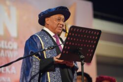 Tan Sri Azman Hashim dilantik Canselor pertama UCMI