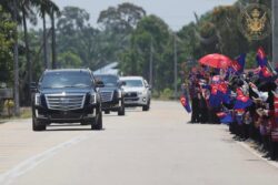 30,000 rakyat Johor berbaris ucap selamat jalan buat Sultan Ibrahim