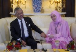 Tunku Azizah isteri, Permaisuri luar biasa