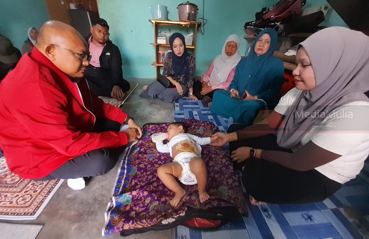 Tebuk usus keluarkan najis bayi