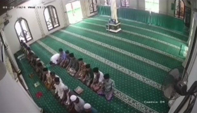 Lelaki meninggal dunia ketika sujud