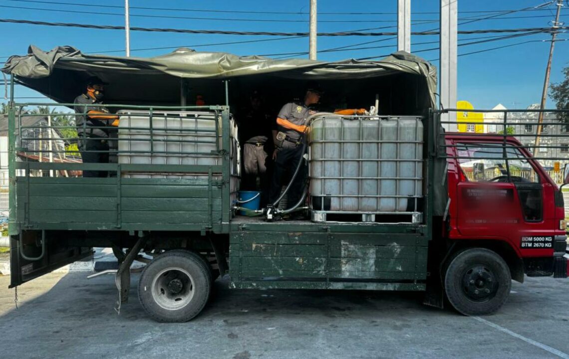 Stesen Minyak Disyaki Bersubahat Sindiket Seleweng Minyak Diesel ...