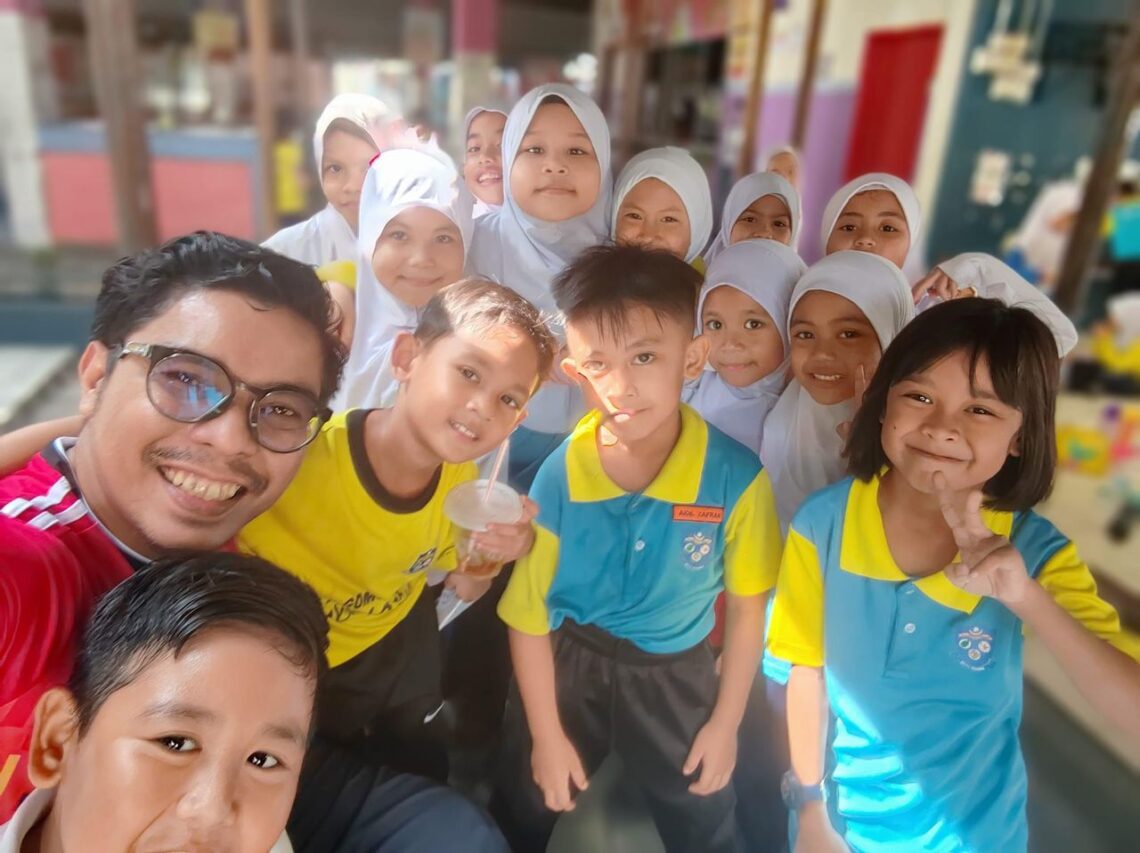 ‘Saya Bersara Bukan Kecewa Dengan KPM’ - Cikgu Fadli - Kosmo Digital