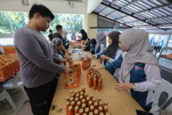 Mahsuri Dagang jayakan Kongsi Berkat, edar lebih 1,000 bubur lambuk