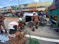 Wanita maut langgar belakang treler