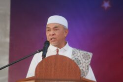 Manfaatkan Aidilfitri perkukuh perpaduan antara kaum – Ahmad Zahid