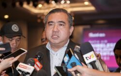 Kerajaan tiada kuasa kawal harga tiket penerbangan – Anthony Loke