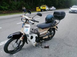 Maut digilis selepas motosikal terbabas