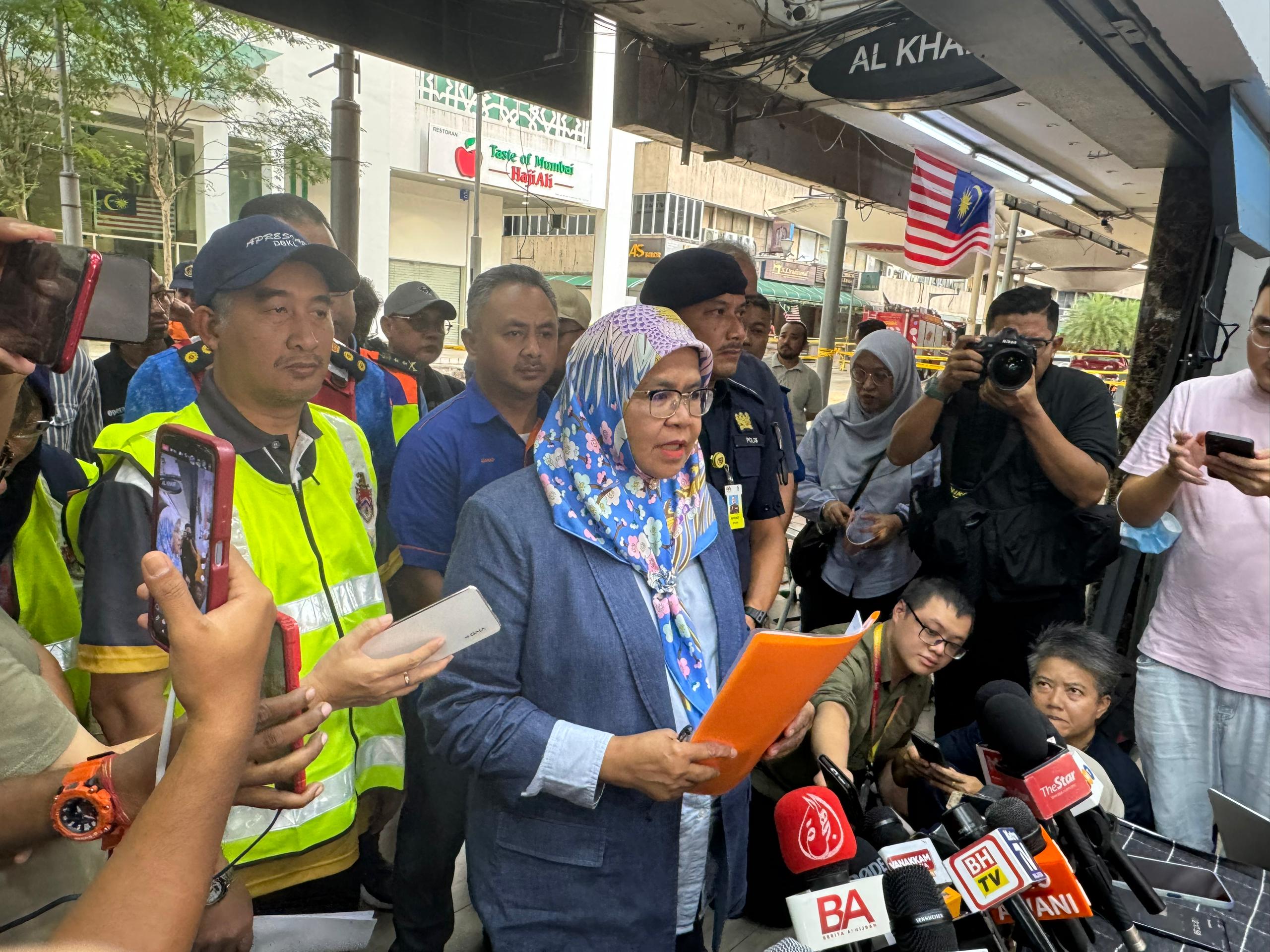 Maimunah ketika sidang akhbar di lokasi kejadian hari ini.