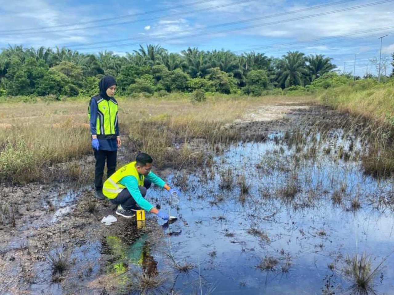 tumpahan minyak jimah portdickson tumpahan minyak