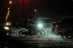 Hujan lebat di utara, Pantai Timur malam ini