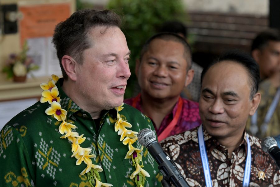 Elon Musk bakal bergelar trilionair