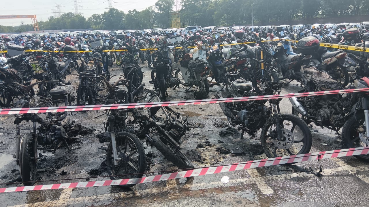 26 motosikal pekerja kilang hangus