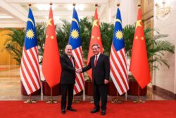 Agong terima menghadap PM China, Li Qiang di Beijing