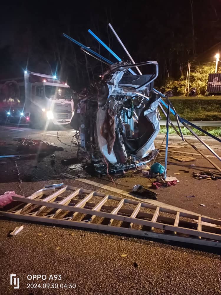 kemalangan maut nahas tiga maut