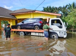 Berkampung di pantai timur kongsi rezeki