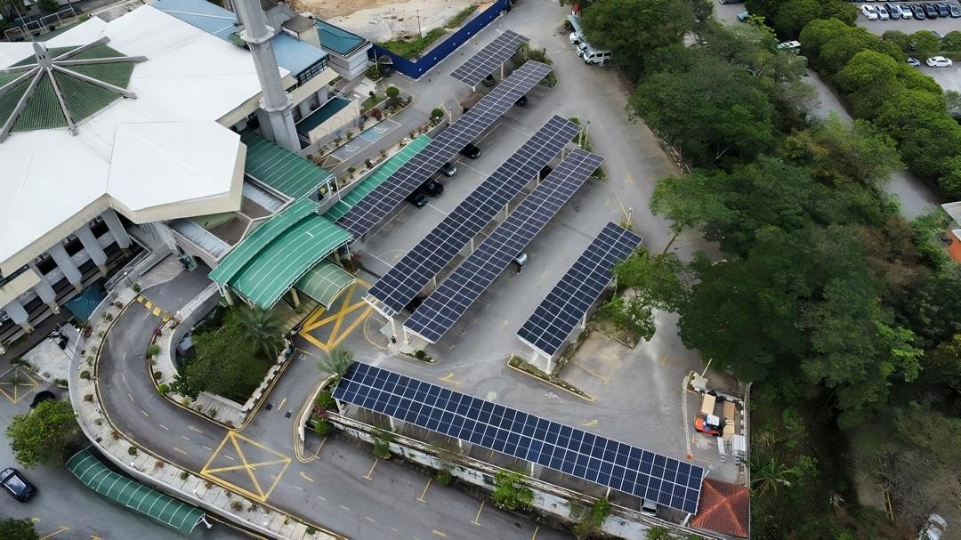 Projek sistem solar yang dibangunkan oleh Malakoff di Damansara.