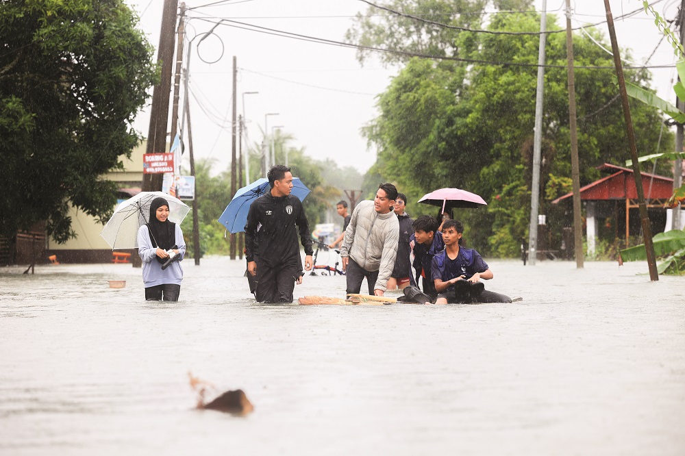 Sungai, longkang tak mampu tampung hujan ekstrem