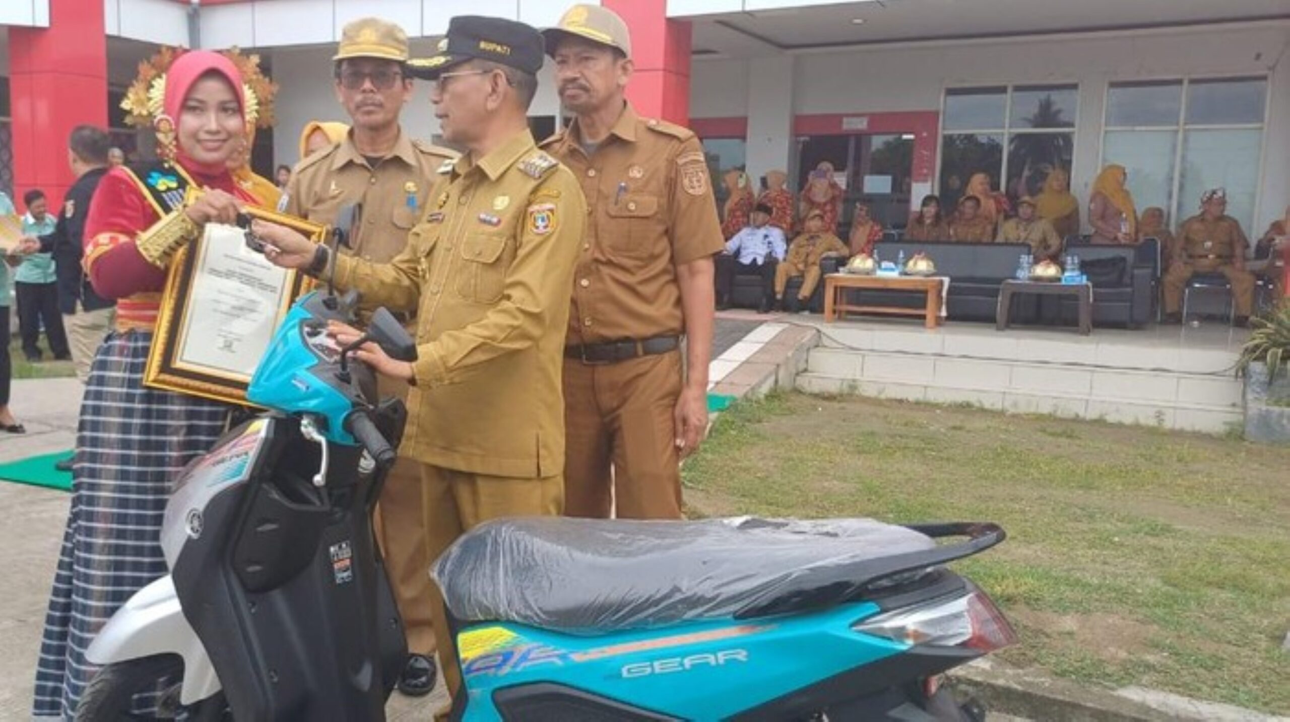 Hadiah motosikal kepada pekerja contoh ditarik balik