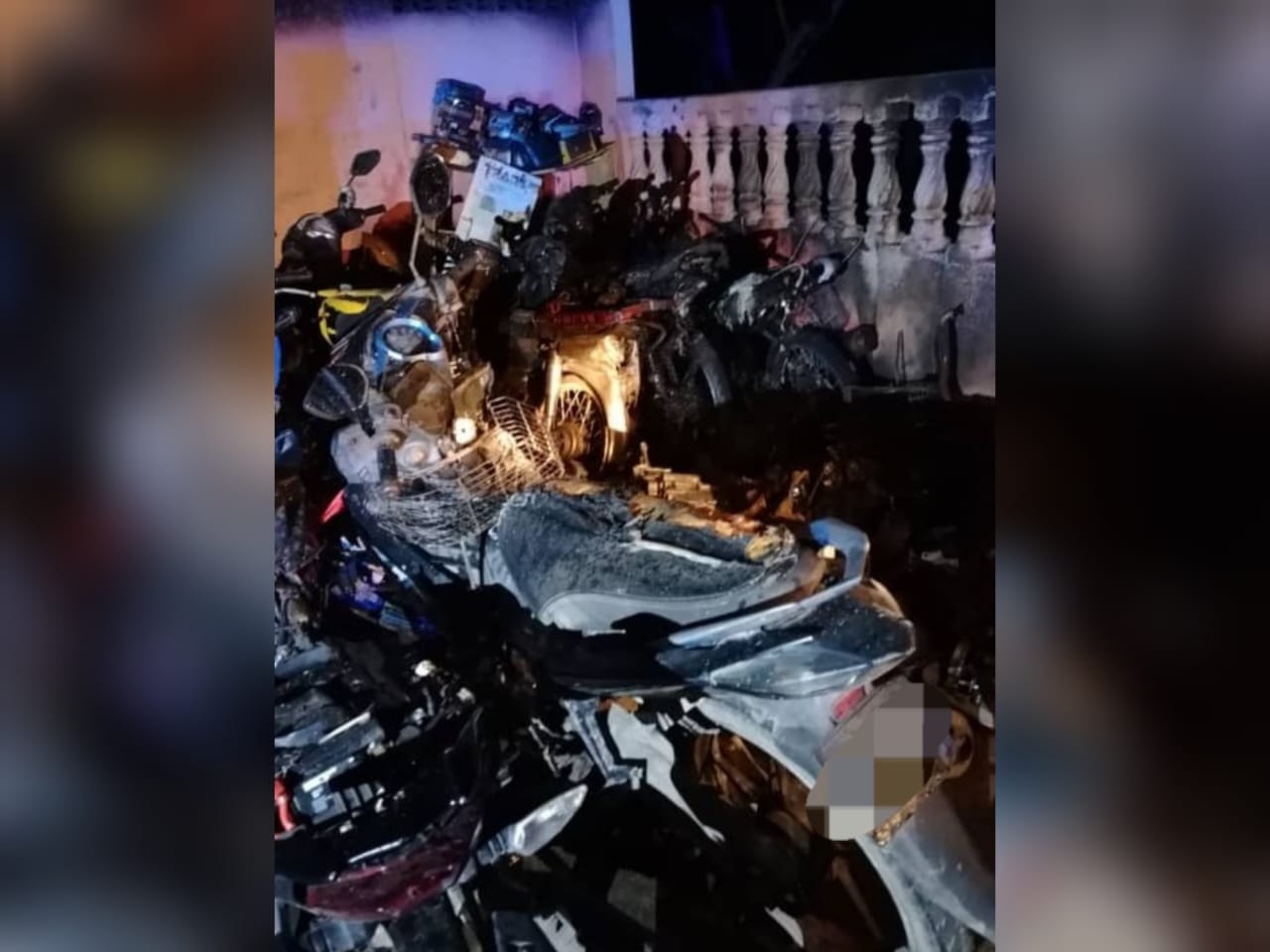 motosikal terbakar